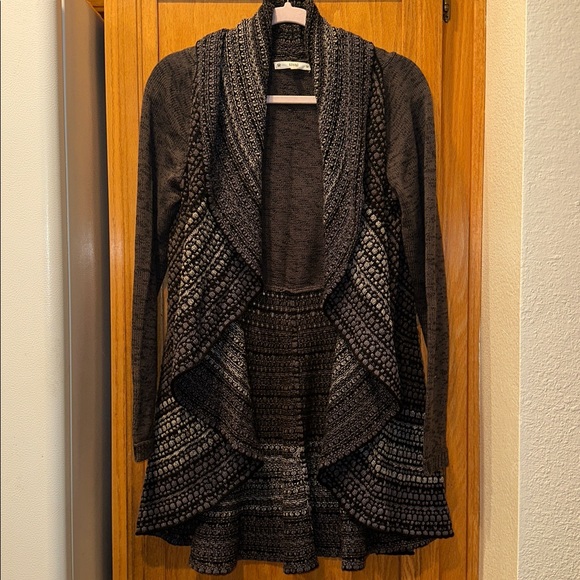 Sioni Sweaters - Sioni Gray & Black Drape Front Partial Open Knit Cotton Blend Sweater Cardigan M